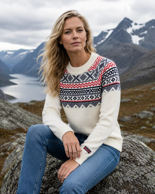 Norfinde Dam Norsk Ulltröja – Naturvit med Traditionellt Mönster – 100% Ren Ull