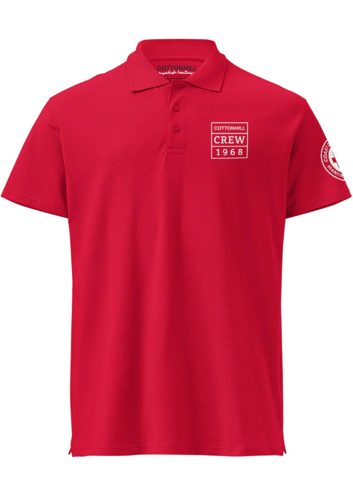 Manlig modell bär rött herr poloshirt i klassisk passform