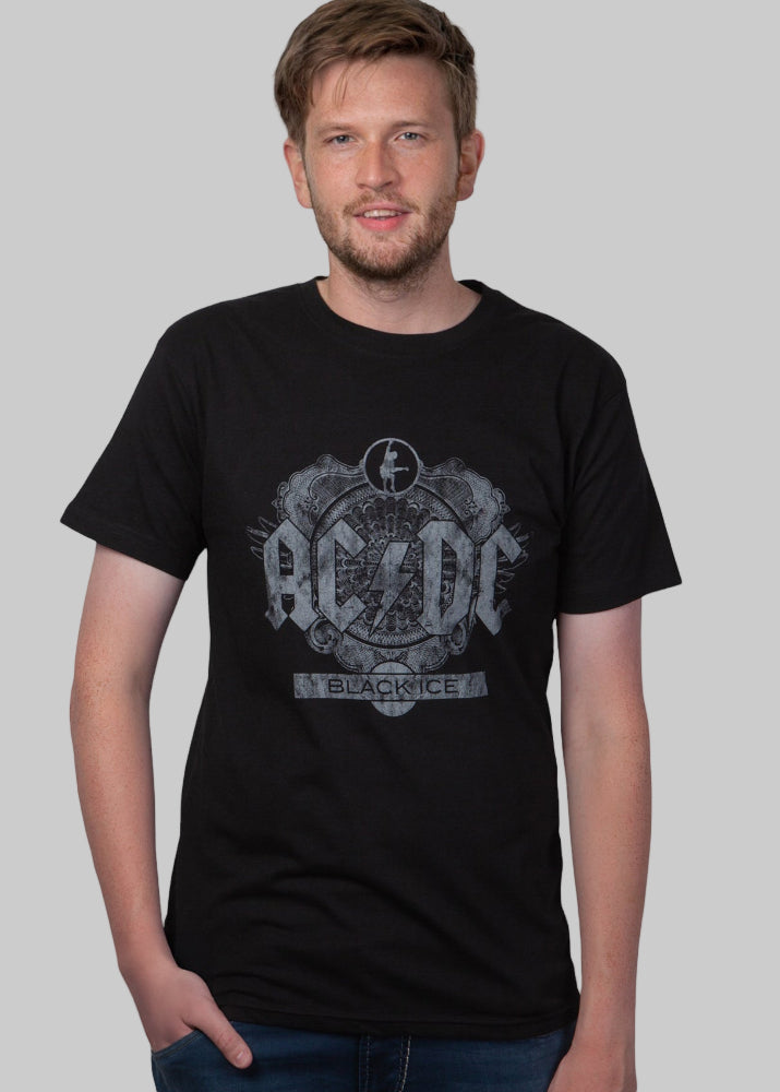 Wirvelvind T-shirt AC/DC "Black Ice" Svart