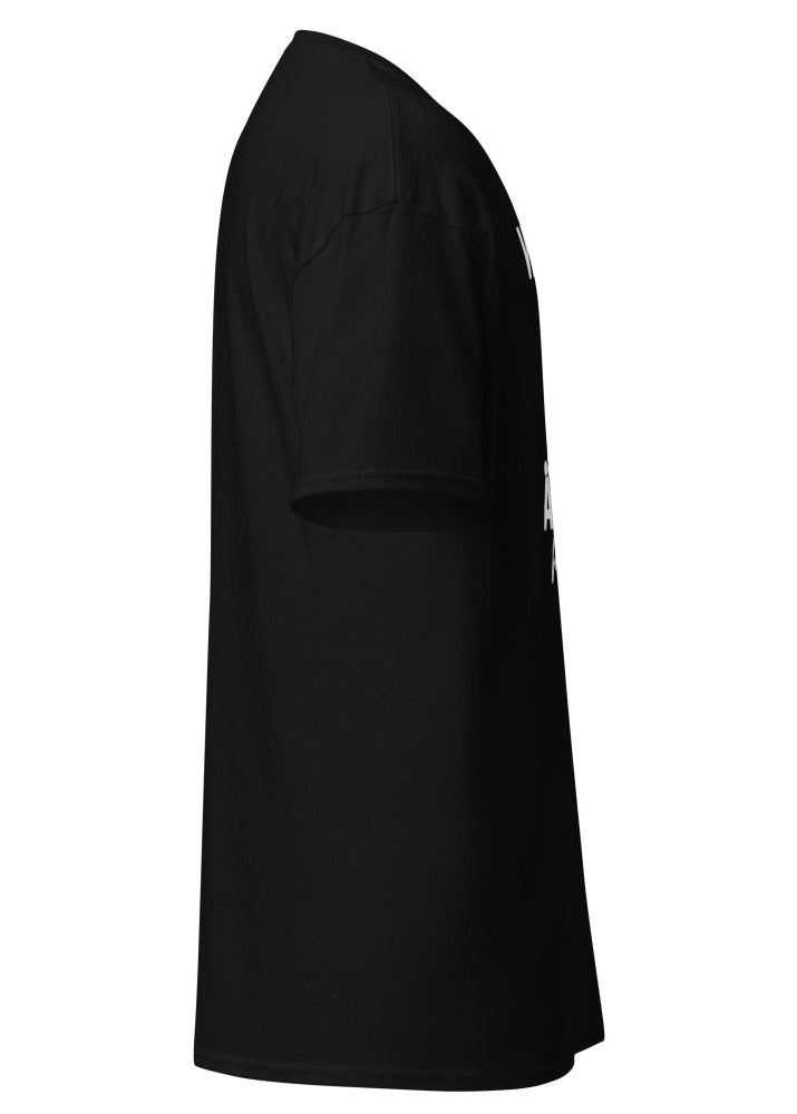 Svart herr-t-shirt med Wirvelvind Skandinavien äventyrsdesign